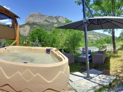 Cliquez pour découvrir toutes les photos de l'ÉTABLISSEMENT ! camping Les Princes D'Orange photo 8