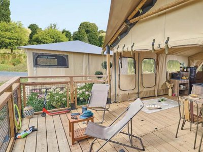 tente en toile et bois - Flower Le Pont Du Tarn photo 2