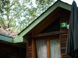 Camping Pas Cher vous présente avec son site Officiel campingpascher.fr, le Camping Du Pré Morjal classé 3 étoiles, situé sur la commune de Ispagnac dans le département Lozere (Languedoc Roussillon) en France. Le camping Du Pré Morjal, vous présente un hébergement de type chalet de 18 m² pour 1 personne et télévision. Le camping Du Pré Morjal vous propose du lundi 06 avril au lundi 13 avril 2026 pour 7 nuits à 350€. Cette location propose 150 dates différentes pour réserver votre séjour. Découvrez également les 9 autres gammes d'hébergements du camping. Les Avis clients pour le Camping Du Pré Morjal sont excellents avec une note moyenne de 8 sur 10. LacRivière, Piscine extérieure, Animations familiales, Aire de jeux enfants, Baby-foot, Canoë-kayak, Ping-pong, Piscine, Pétanque, Bar, Pizzeria, Snack/Bar,... En savoir plus : cliquez-ICI.