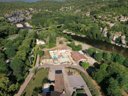 Camping Pas Cher vous présente avec son site Officiel campingpascher.fr, le Camping Sunêlia Mazet Plage Ardèche classé 4 étoiles, situé sur la commune de Berrias Et Casteljau dans le département Ardèche (Rhône Alpes) en France. Le camping Sunêlia Mazet Plage Ardèche, vous présente un hébergement de type mobil-home de 24 m² avec climatisation et télévision. Le camping Sunêlia Mazet Plage Ardèche vous propose du sam. 29 août au sam. 05 septembre 2026 pour 7 nuits à 395€. Cette location propose 57 dates différentes pour réserver votre séjour. Découvrez également les 8 autres gammes d'hébergements du camping. Rivière, Piscine chauffée, Piscine extérieure, Animations familiales, Club enfants, Aire de jeux enfants, Baby-foot, Canoë-kayak, Centre équestre, Court de tennis, Escalade, Golf, Parcours sportif, Ping-pong, Pétanque, Randonnée, Bar, Dépôt de pain, Pizzeria, Plats à emporter, Restaurant, Snack/Bar, Supermarché, Épicerie,... En savoir plus : cliquez-ICI.