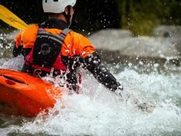 Camping Pas Cher vous présente avec son site Officiel campingpascher.fr, le Camping De L'Ardèche classé 2 étoiles, situé sur la commune de Salavas dans le département Ardèche (Rhône Alpes) en France. Le camping De L'Ardèche vous propose un hébergement de type mobil-home de 25 m² avec climatisation. L'établissement vous propose 2 autres types d'hébergements. Découvrez tous nos séjours à petits prix dans la commune et aux alentours de Salavas du département : Ardèche (Rhône Alpes). Les Avis clients pour le Camping De L'Ardèche sont de 7 sur 10. Animations familiales, Aire de jeux enfants, Canoë-kayak, Ping-pong, Terrain de volley-ball, Bar, Boulangerie, Dépôt de pain, Snack/Bar, Supermarché,... En savoir plus : cliquez-ICI.