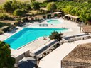 Camping Pas Cher vous présente avec son site Officiel campingpascher.fr, le Camping Lou Rouchetou classé 3 étoiles, situé sur la commune de Les Vans dans le département Ardèche (Rhône Alpes) en France. Le camping Lou Rouchetou, vous présente un hébergement de type mobil-home de 28 m² avec climatisation. Le camping Lou Rouchetou vous propose du sam. 29 août au sam. 05 septembre 2026, en promotion à -10% pour 7 nuits à 472,50 € au lieu de 525,0 € soit une Économie de 52,50 €. Cette location propose 9 dates différentes pour réserver votre séjour. Découvrez également les 6 autres gammes d'hébergements du camping. Piscine extérieure, Animation enfants, Animations familiales, Aire de jeux enfants, Canoë-kayak, Ping-pong, Terrain multisports, Dépôt de pain, Snack/Bar, Épicerie,... En savoir plus : cliquez-ICI.