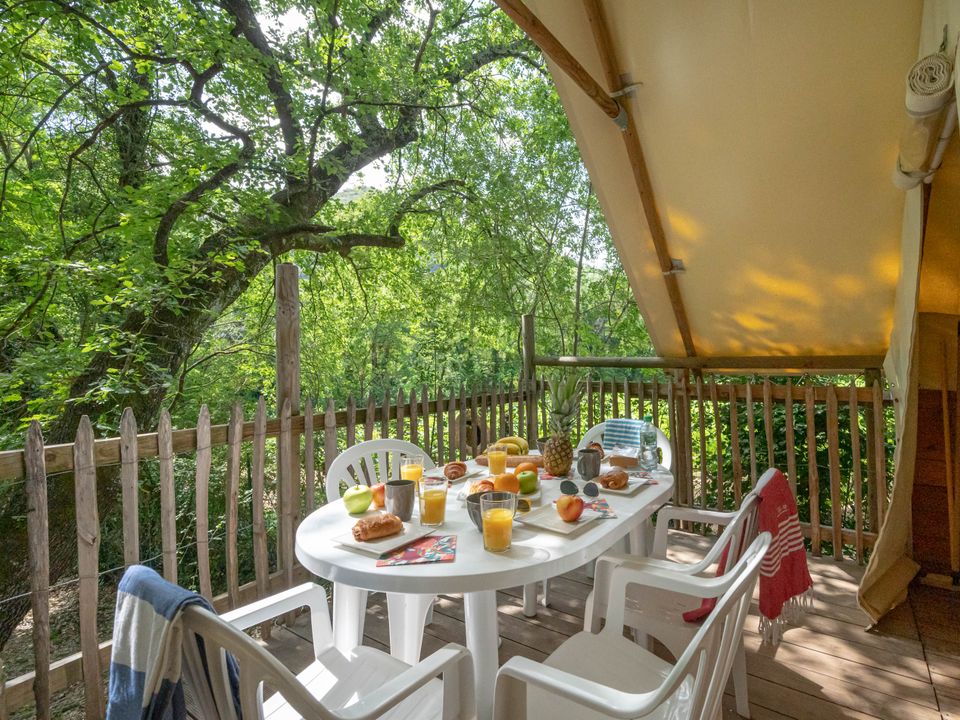 Cliquez pour découvrir toutes les photos de l'HÉBERGEMENT ! lodge - Arc En Ciel photo 2