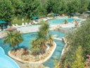 Camping Pas Cher vous présente avec son site Officiel campingpascher.fr, le Camping Arc En Ciel classé 3 étoiles, situé sur la commune de Vallon Pont D'arc dans le département Ardèche (Rhône Alpes) en France. Le camping Arc En Ciel vous propose un hébergement de type lodge de 25 m². L'établissement vous propose 7 autres types d'hébergements. Découvrez tous nos séjours à petits prix dans la commune et aux alentours de Vallon Pont D'arc du département : Ardèche (Rhône Alpes). Les Avis clients pour le Camping Arc En Ciel sont excellents avec une note moyenne de 9 sur 10. Piscine extérieure, Animations familiales, Club enfants, Aire de jeux enfants, Ping-pong, Pétanque, Terrain de volley-ball, Dépôt de pain, Snack/Bar, Épicerie,... En savoir plus : cliquez-ICI.