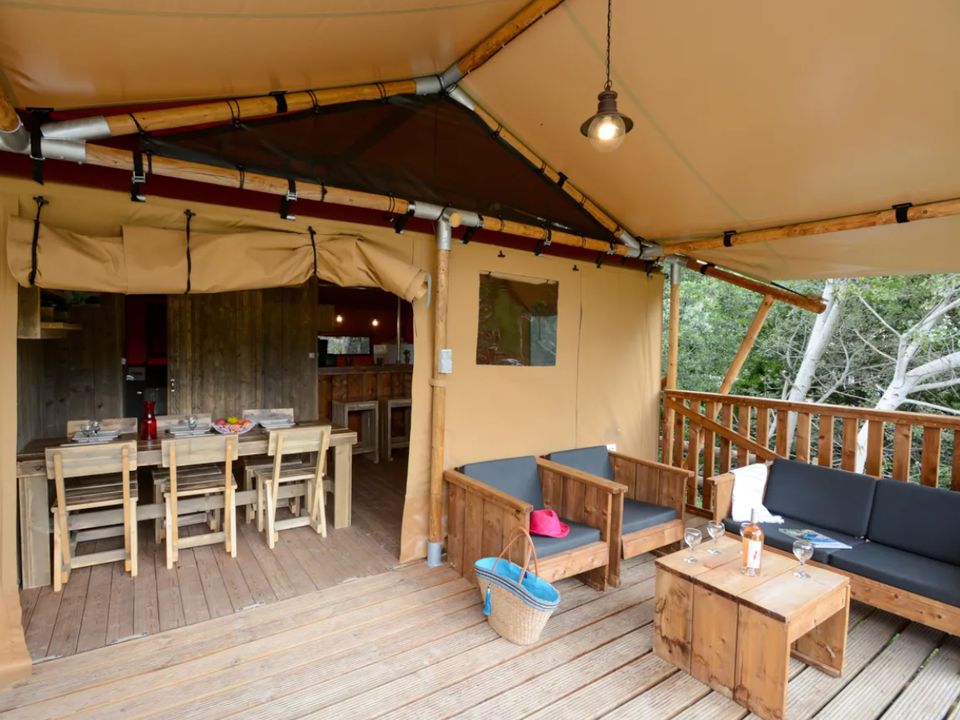 Cliquez pour découvrir toutes les photos de l'HÉBERGEMENT ! lodge - camping Arc En Ciel photo 2