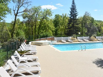 Cliquez pour découvrir toutes les photos de l'ÉTABLISSEMENT ! camping La Chêneraie **** photo 2