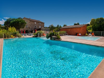 Cliquez pour découvrir toutes les photos de l'ÉTABLISSEMENT ! établissement La Nouzarede photo 2