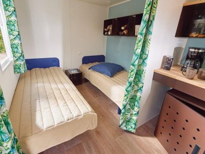 Cliquez pour découvrir toutes les photos de l'HÉBERGEMENT ! tente en toile et bois - Le Coin Charmant photo 7