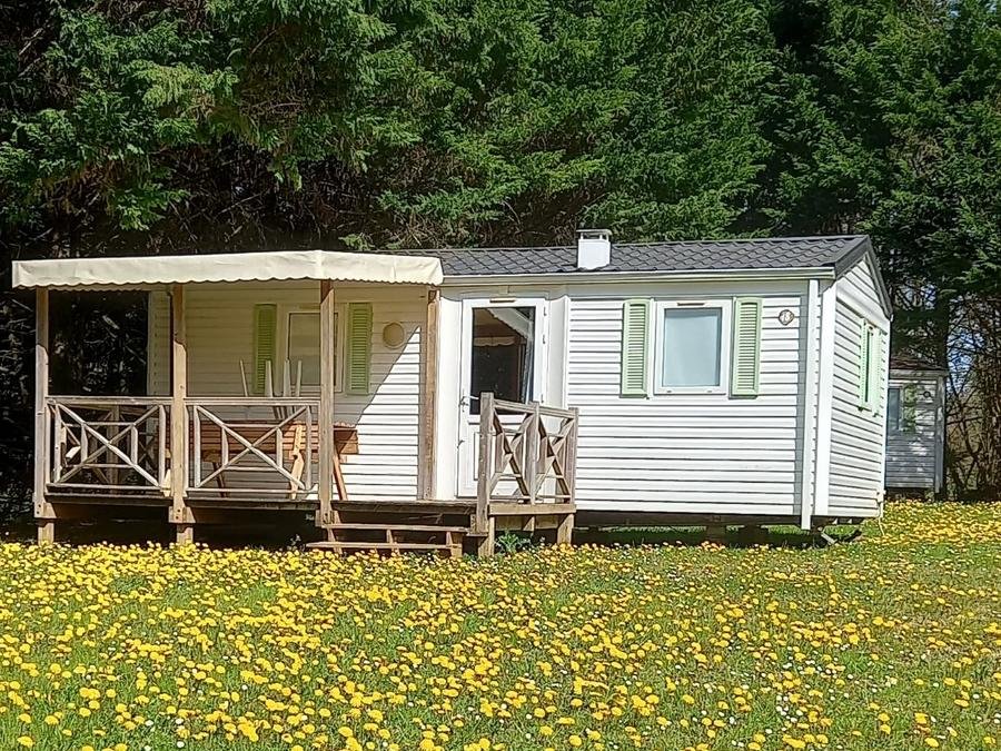 Camping Pas Cher vous présente avec son site Officiel campingpascher.fr, le Camping Le Valenty classé 3 étoiles, situé sur la commune de Soturac dans le département Lot (Midi Pyrénées) en France. Le camping Le Valenty, vous présente un hébergement de type mobil-home de 29 m² avec climatisation. Le camping Le Valenty vous propose du sam. 18 juillet au sam. 25 juillet 2026, en promotion à -8% pour 7 nuits à 1343,50 € au lieu de 1466,5 € soit une Économie de 123 €. Cette location propose 62 dates différentes pour réserver votre séjour. Découvrez également les 15 autres gammes d'hébergements du camping. Parc aquatique, Piscine extérieure, Animations familiales, Aire de jeux enfants, Baby-foot, Canoë-kayak, Centre équestre, Court de tennis, Ping-pong, Piscine, Pétanque, Structure gonflable enfants, Terrain de football, Terrain de volley-ball, Terrain multisports,... En savoir plus : cliquez-ICI.