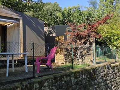 Cliquez pour découvrir toutes les photos de l'HÉBERGEMENT ! bungalow toilé - Les Châtaigniers photo 7