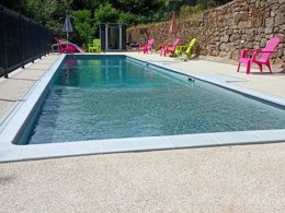 Camping Pas Cher vous présente avec son site Officiel campingpascher.fr, le Camping Les Châtaigniers classé 2 étoiles, situé sur la commune de Ribes dans le département Ardèche (Rhône Alpes) en France. Le camping Les Châtaigniers vous propose un hébergement de type mobil-home de 21 m² avec climatisation. Cet hébergement propose plus de 46 dates différentes pour réserver ! Pour dévouvrir la période la moins chère, consultez la rubrique 'Tarifs' et sélectionnez votre mois de départ. L'établissement vous propose 11 autres types d'hébergements. Découvrez tous nos séjours à petits prix dans la commune et aux alentours de Ribes du département : Ardèche (Rhône Alpes). Les Avis clients pour le Camping Les Châtaigniers sont excellents avec une note moyenne de 9 sur 10. Piscine extérieure, Aire de jeux enfants, Canoë-kayak, Centre équestre, Court de tennis, Ping-pong, Pétanque, Randonnée, Dépôt de pain,... En savoir plus : cliquez-ICI.