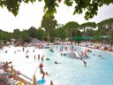 Cliquez pour découvrir toutes les photos de l'ÉTABLISSEMENT ! camping Hu Altomincio Village photo 2