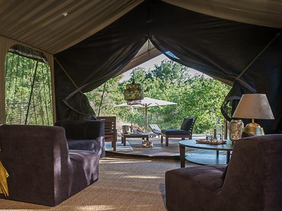 Camping Pas Cher vous présente avec son site Officiel campingpascher.fr, le Camping Aux Lodges Du Mas De Nadal classé 3 étoiles, situé sur la commune de Sauliac Sur Cele dans le département Lot (Midi Pyrénées) en France. Le camping Aux Lodges Du Mas De Nadal, vous présente un hébergement de type tente de 84 m². Le camping Aux Lodges Du Mas De Nadal vous propose du vendredi 05 juin au vendredi 12 juin 2026 avec un DÉPART DEMAIN pour 7 nuits à 1087€. Cette location propose 92 dates différentes pour réserver votre séjour. Découvrez également les 4 autres gammes d'hébergements du camping. Piscine chauffée, Piscine extérieure, Aire de jeux enfants, Canoë-kayak, Cyclisme, Randonnée, Bar, Restaurant, Supermarché,... En savoir plus : cliquez-ICI.