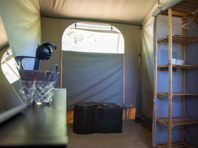 Cliquez pour découvrir toutes les photos de l'HÉBERGEMENT ! tente en toile et bois - Aux Lodges Du Mas De Nadal photo 19