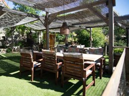 Camping Pas Cher vous présente avec son site Officiel campingpascher.fr, le Camping Aux Lodges Du Mas De Nadal classé 3 étoiles, situé sur la commune de Sauliac Sur Cele dans le département Lot (Midi Pyrénées) en France. Le camping Aux Lodges Du Mas De Nadal, vous présente un hébergement de type tente en toile et bois de 84 m². Le camping Aux Lodges Du Mas De Nadal vous propose du jeudi 30 avril au jeudi 07 mai 2026 pour 7 nuits à 1255€. Cette location propose 81 dates différentes pour réserver votre séjour. Découvrez également les 4 autres gammes d'hébergements du camping. Piscine chauffée, Piscine extérieure, Aire de jeux enfants, Canoë-kayak, Cyclisme, Randonnée, Bar, Restaurant, Supermarché,... En savoir plus : cliquez-ICI.