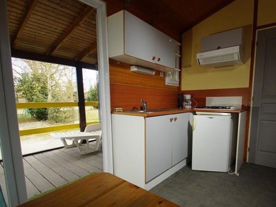 Cliquez pour découvrir toutes les photos de l'HÉBERGEMENT ! chalet - L'Oasis Des Garrigues photo 2