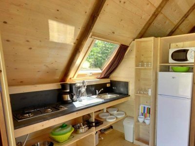Cliquez pour découvrir toutes les photos de l'HÉBERGEMENT ! tente en toile et bois - Le Petit Liou - Sites Et Paysages photo 3