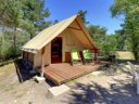 Camping Pas Cher vous présente avec son site Officiel campingpascher.fr, le Camping Le Petit Liou - Sites Et Paysages classé 3 étoiles, situé sur la commune de Baratier dans le département Hautes-alpes (Provence Alpes Côte D'azur) en France. Le camping Le Petit Liou - Sites Et Paysages, vous présente un hébergement de type tente en toile et bois de 19 m². Le camping Le Petit Liou - Sites Et Paysages vous propose du dimanche 06 septembre au dimanche 13 septembre 2026 pour 7 nuits à 192€. Cette location propose 37 dates différentes pour réserver votre séjour. Découvrez également les 13 autres gammes d'hébergements du camping. Lac, Piscine chauffée, Piscine extérieure, Animations familiales, Club enfants, Aire de jeux enfants, Baby-foot, Ping-pong, Pétanque, Sports nautiques, Restaurant, Épicerie,... En savoir plus : cliquez-ICI.