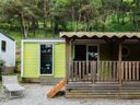Camping Pas Cher vous présente avec son site Officiel campingpascher.fr, le Camping Yelloh! Village Les Bois Du Chatelas classé 5 étoiles, situé sur la commune de Bourdeaux dans le département Drome (Rhône Alpes) en France. Le camping Yelloh! Village Les Bois Du Chatelas, vous présente un hébergement de type mobil-home de 28 m² avec climatisation et télévision. Le camping Yelloh! Village Les Bois Du Chatelas vous proposeun séjour PAS CHER avec une REMISEdu lundi 25 mai au lundi 01 juin 2026, en promotion à -35% pour 7 nuits à 359 € au lieu de 552,31 € soit une Économie de 193,31 €. Cette location propose 61 dates différentes pour réserver votre séjour. Découvrez également les 2 autres gammes d'hébergements du camping. Piscine couverte, Piscine extérieure, Animations familiales, Club ados, Club enfants, Aire de jeux enfants, Ping-pong, Pétanque, Salle de fitness, Salle de jeux vidéo, Structure gonflable enfants, Terrain multisports, Tir à l’arc, Bar, Dépôt de pain, Plats à emporter, Restaurant, Snack/Bar, Épicerie,... En savoir plus : cliquez-ICI.