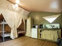 Cliquez pour découvrir toutes les photos de l'HÉBERGEMENT ! tente en toile et bois - camping Ushuaia Villages Port De Lacombe photo 2