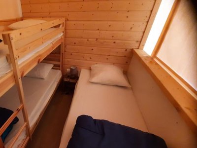 Cliquez pour découvrir toutes les photos de l'HÉBERGEMENT ! lodge - Champ La Chèvre photo 4