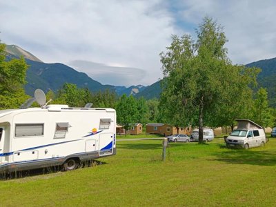 Cliquez pour découvrir toutes les photos de l'ÉTABLISSEMENT ! camping Champ La Chèvre photo 4