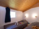 Cliquez pour découvrir toutes les photos de l'HÉBERGEMENT ! chalet - camping Champ La Chèvre photo 3