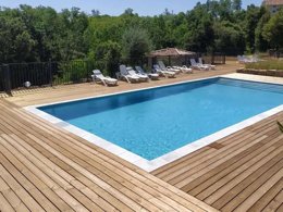 Camping Pas Cher vous présente avec son site Officiel campingpascher.fr, le Camping Ushuaia Villages Les 4 Saisons classé 3 étoiles, situé sur la commune de Grane dans le département Drome (Rhône Alpes) en France. Le camping Ushuaia Villages Les 4 Saisons vous propose un hébergement de type chalet de 35 m² avec climatisation. L'établissement vous propose 2 autres types d'hébergements. Découvrez tous nos séjours à petits prix dans la commune et aux alentours de Grane du département : Drome (Rhône Alpes). Animations familiales, Aire de jeux enfants, Centre équestre, Ping-pong, Snack/Bar,... En savoir plus : cliquez-ICI.