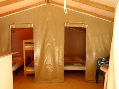 Cliquez pour découvrir toutes les photos de l'HÉBERGEMENT ! tente en toile et bois - Flower Les Nauves photo 5