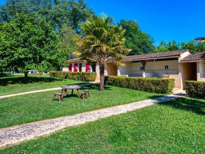 Cliquez pour découvrir toutes les photos de l'ÉTABLISSEMENT ! camping Flower Les Nauves photo 30