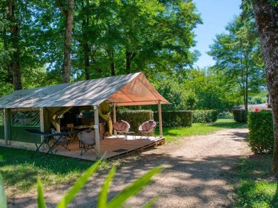 Cliquez pour découvrir toutes les photos de l'ÉTABLISSEMENT ! camping Flower Les Nauves photo 9