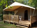 Camping Pas Cher vous présente avec son site Officiel campingpascher.fr, le Camping La Grande Veyiere classé 3 étoiles, situé sur la commune de Molieres dans le département Dordogne (Aquitaine) en France. Le camping La Grande Veyiere, vous présente un hébergement de type tente en toile et bois de 32 m² pour 2 personnes. Le camping La Grande Veyiere vous propose du mercredi 01 avril au mercredi 08 avril 2026 pour 7 nuits à 250€. Cette location propose 129 dates différentes pour réserver votre séjour. Découvrez également les 4 autres gammes d'hébergements du camping. Les Avis clients pour le Camping La Grande Veyiere sont excellents avec une note moyenne de 9 sur 10. Piscine extérieure, Animations familiales, Club enfants, Aire de jeux enfants, Baby-foot, Canoë-kayak, Centre équestre, Cyclisme, Escalade, Ping-pong, Piscine, Pétanque, Randonnée, Terrain multisports, Bar, Dépôt de pain, Plats à emporter, Snack/Bar, Supermarché, Épicerie,... En savoir plus : cliquez-ICI.