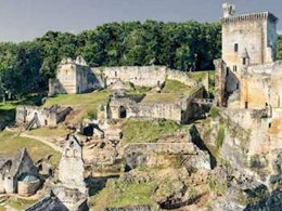 Camping Pas Cher vous présente avec son site Officiel campingpascher.fr, le Camping Moulin De Caudon classé 3 étoiles, situé sur la commune de Domme dans le département Dordogne (Aquitaine) en France. Le camping Moulin De Caudon, vous présente un hébergement de type mobil-home de 32 m² pour 6 personnes et télévision. Le camping Moulin De Caudon vous propose du jeudi 30 avril au jeudi 07 mai 2026, en promotion à -15% pour 7 nuits à 306 € au lieu de 360,0 € soit une Économie de 54 €. Cette location propose 73 dates différentes pour réserver votre séjour. Découvrez également les 8 autres gammes d'hébergements du camping. Les Avis clients pour le Camping Moulin De Caudon sont excellents avec une note moyenne de 8 sur 10. LacRivière, Piscine chauffée, Piscine extérieure, Animations familiales, Aire de jeux enfants, Baby-foot, Cyclisme, Ping-pong, Piscine, Pétanque, Randonnée, Salle de fitness, Terrain multisports, Bar, Dépôt de pain, Plats à emporter, Snack/Bar, Supermarché, Épicerie,... En savoir plus : cliquez-ICI.