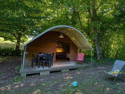 Cliquez pour découvrir toutes les photos de l'HÉBERGEMENT ! bungalow toilé - Flower Le Tiradou photo 2