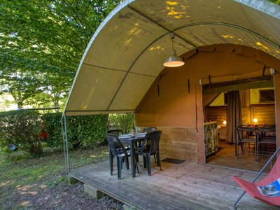 Cliquez pour découvrir toutes les photos de l'HÉBERGEMENT ! bungalow toilé - Flower Le Tiradou photo 4