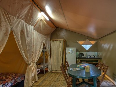 Cliquez pour découvrir toutes les photos de l'HÉBERGEMENT ! tente - Flower Le Tiradou photo 7
