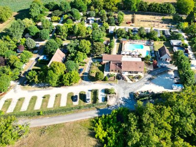 Cliquez pour découvrir toutes les photos de l'ÉTABLISSEMENT ! camping Flower Le Tiradou photo 2