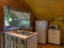 Cliquez pour découvrir toutes les photos de l'HÉBERGEMENT ! bungalow toilé - camping Flower Le Tiradou photo 7