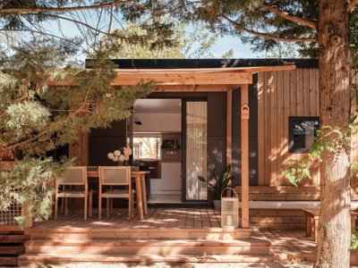 Cliquez pour découvrir toutes les photos de l'HÉBERGEMENT ! bungalow - Slow Village Séveilles photo 2