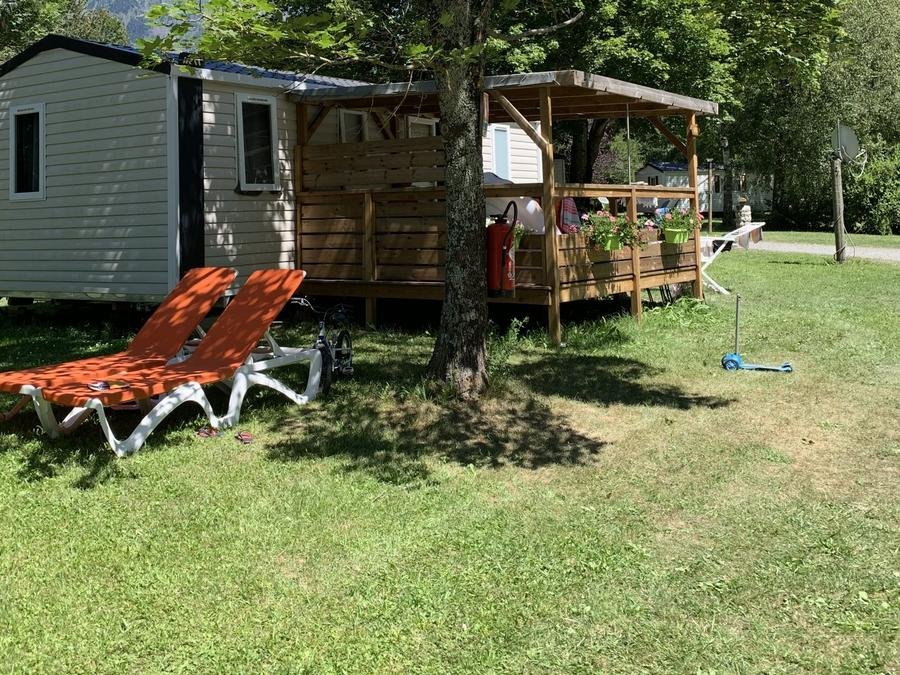 Camping Pas Cher vous présente avec son site Officiel campingpascher.fr, le Camping Au Valbonheur classé 3 étoiles, situé sur la commune de Valbonnais dans le département Isère (Rhône Alpes) en France. Le camping Au Valbonheur, vous présente un hébergement de type mobil-home. Le camping Au Valbonheur vous propose du vendredi 05 juin au vendredi 12 juin 2026 avec un DÉPART DEMAIN pour 7 nuits à 647€. Cette location propose 62 dates différentes pour réserver votre séjour. Découvrez également les 19 autres gammes d'hébergements du camping. Les Avis clients pour le Camping Au Valbonheur sont de 7 sur 10. Lac, Aire de jeux enfants, Cyclisme, Ping-pong, Randonnée, Structure gonflable enfants, Bar, Dépôt de pain, Snack/Bar, Épicerie,... En savoir plus : cliquez-ICI.