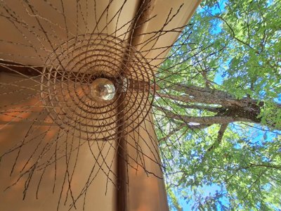 Cliquez pour découvrir toutes les photos de l'HÉBERGEMENT ! tente en toile et bois - Valbonheur photo 8