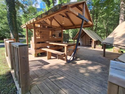 Cliquez pour découvrir toutes les photos de l'HÉBERGEMENT ! tente en toile et bois - Valbonheur photo 6