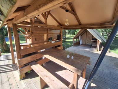 Cliquez pour découvrir toutes les photos de l'HÉBERGEMENT ! tente en toile et bois - Valbonheur photo 8