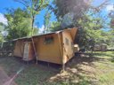 Cliquez pour découvrir toutes les photos de l'HÉBERGEMENT ! tente en toile et bois - camping Au Valbonheur photo 8