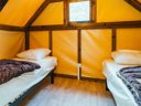 Cliquez pour découvrir toutes les photos de l'HÉBERGEMENT ! tente en toile et bois - camping Valbonheur photo 3