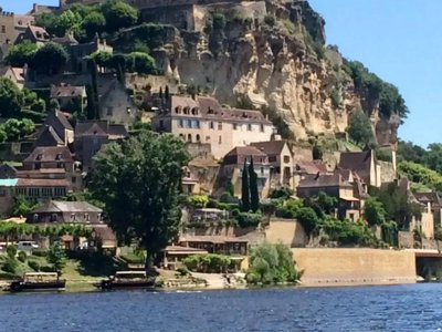 Cliquez pour découvrir toutes les photos de l'ÉTABLISSEMENT ! camping Les Charmes photo 11