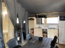 Cliquez pour découvrir toutes les photos de l'HÉBERGEMENT ! tente en toile et bois - camping Les Charmes photo 3
