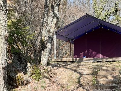 Cliquez pour découvrir toutes les photos de l'HÉBERGEMENT ! tente - Flower Le Belvédère photo 2