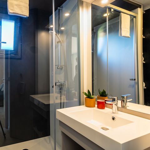 Cliquez pour découvrir toutes les photos de l'HÉBERGEMENT ! chalet - Des Mathevies photo 4