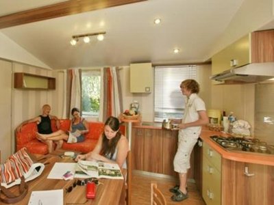 mobil-home - Le Pont De Mazerat photo 3